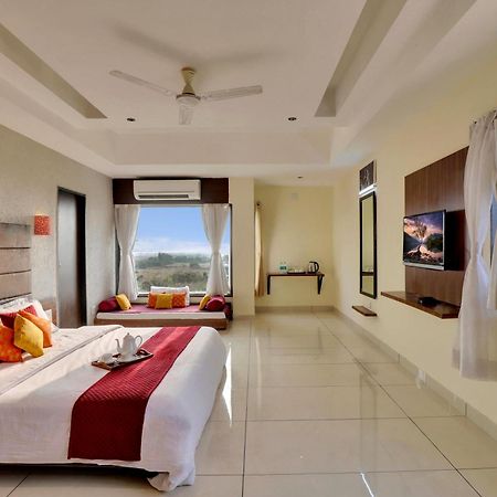 Goverdhan Greens Resort Dwarka L Hotels In Dwarka Luaran gambar