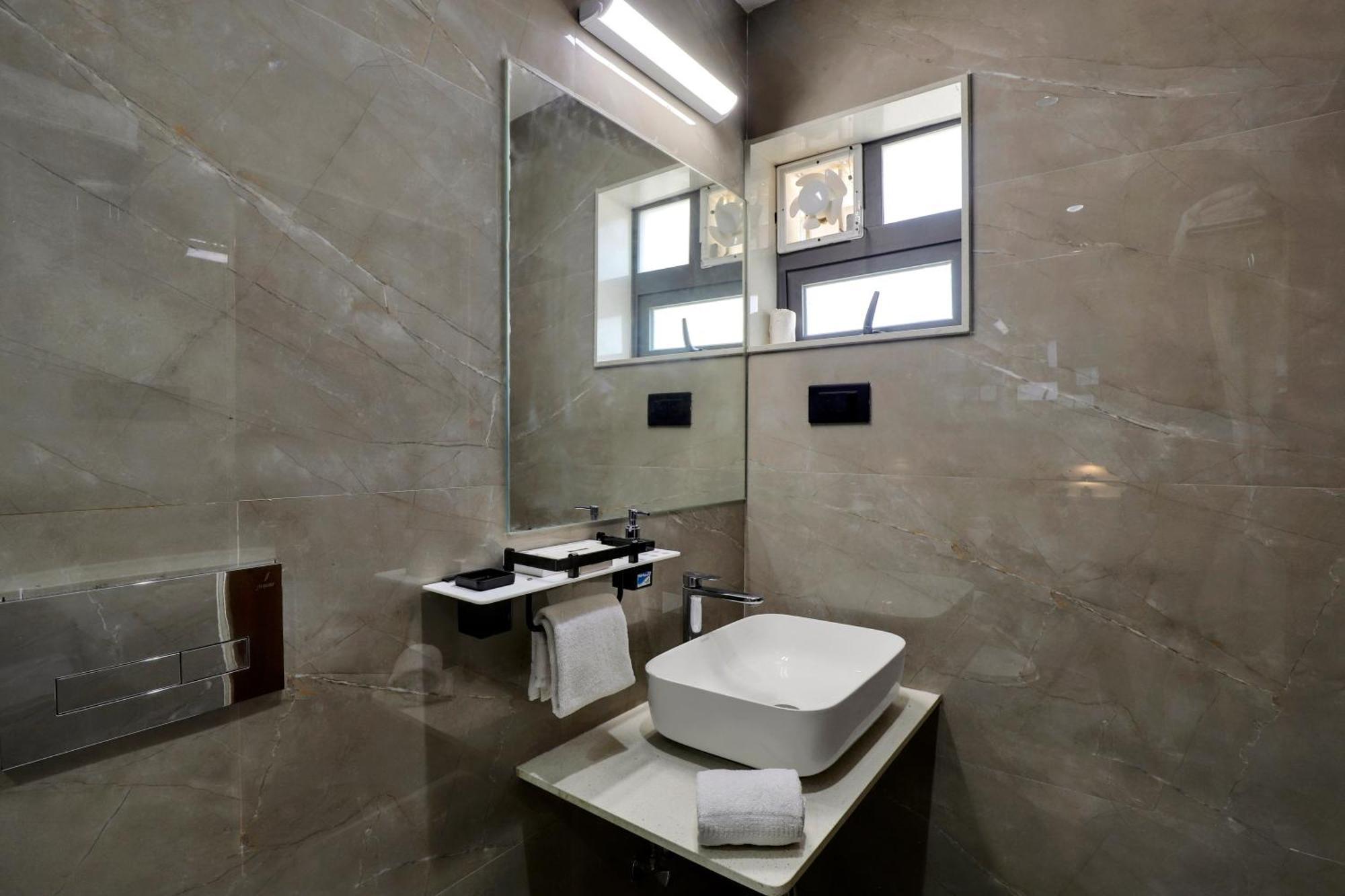 Goverdhan Greens Resort Dwarka L Hotels In Dwarka Luaran gambar