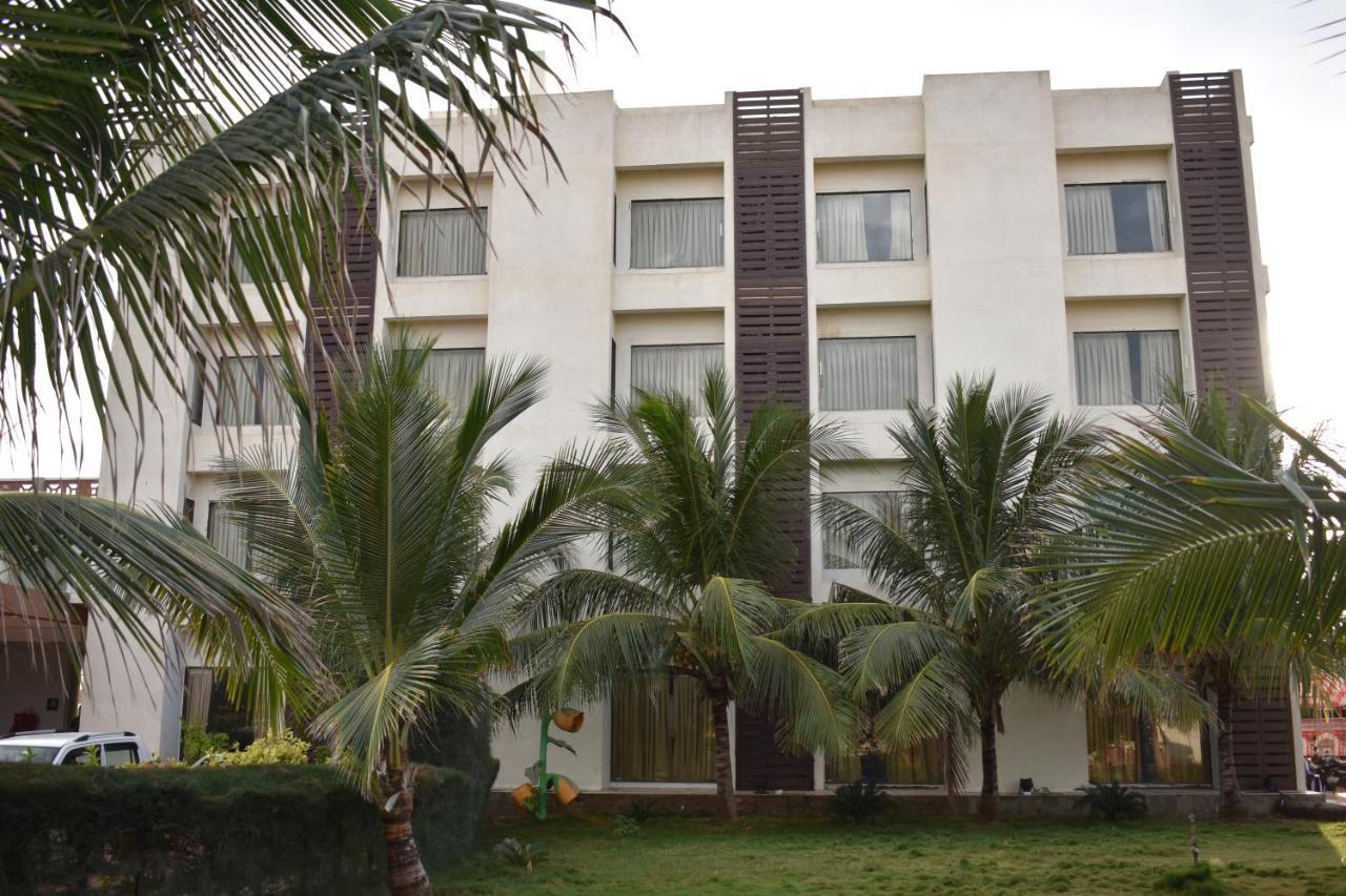 Goverdhan Greens Resort Dwarka L Hotels In Dwarka Luaran gambar