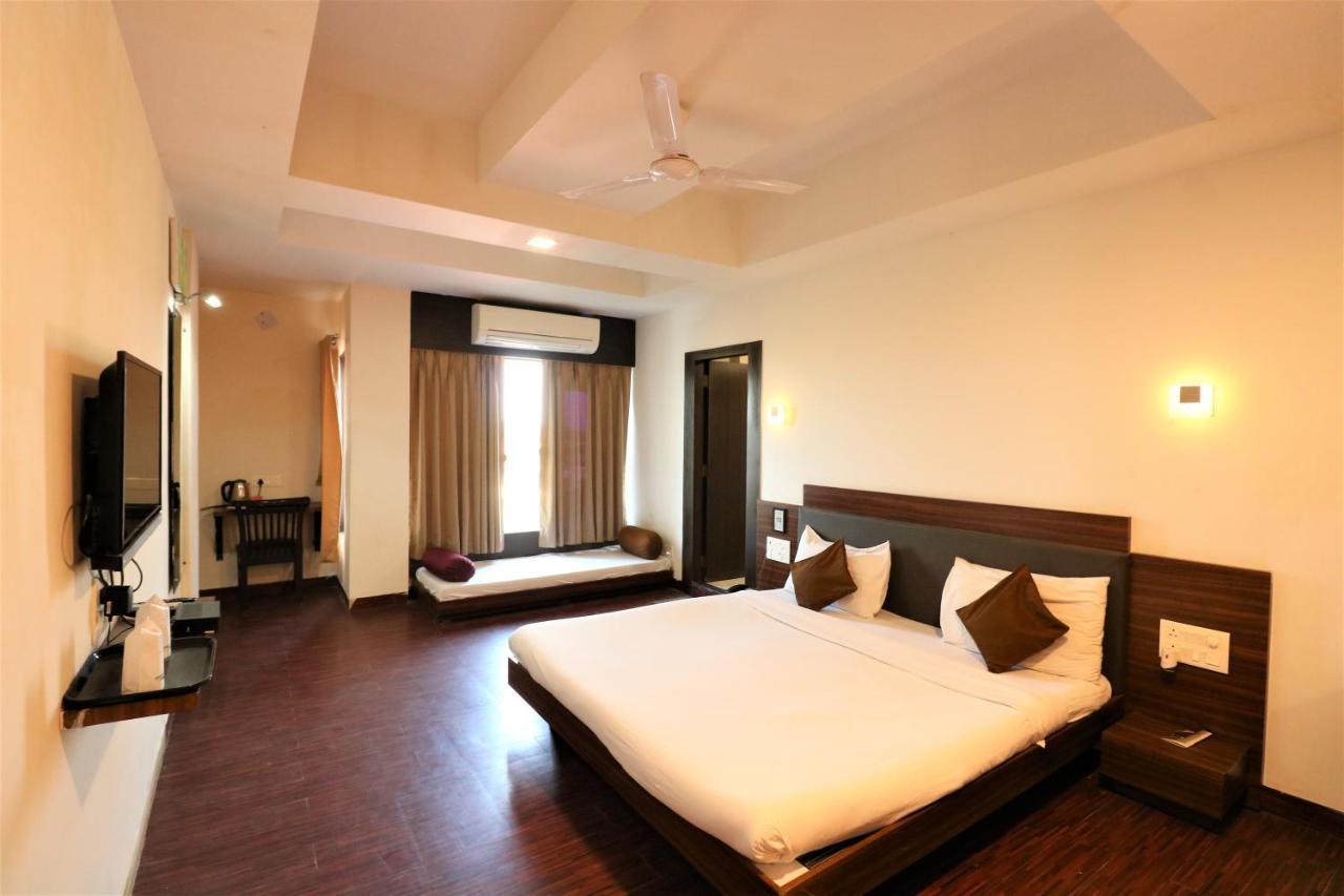 Goverdhan Greens Resort Dwarka L Hotels In Dwarka Luaran gambar