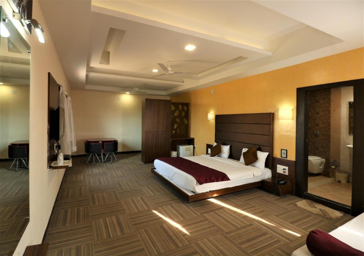 Goverdhan Greens Resort Dwarka L Hotels In Dwarka Luaran gambar