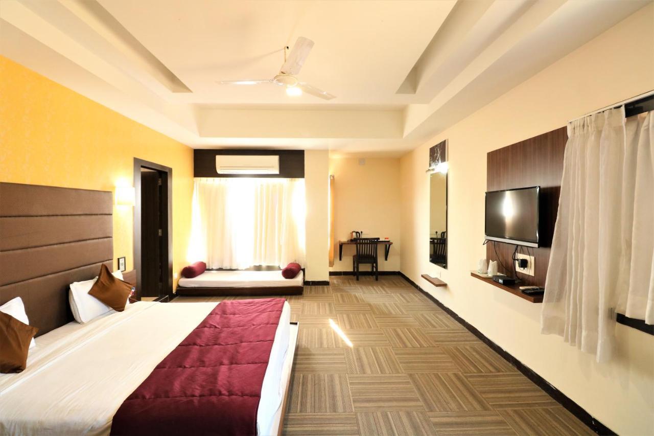 Goverdhan Greens Resort Dwarka L Hotels In Dwarka Luaran gambar